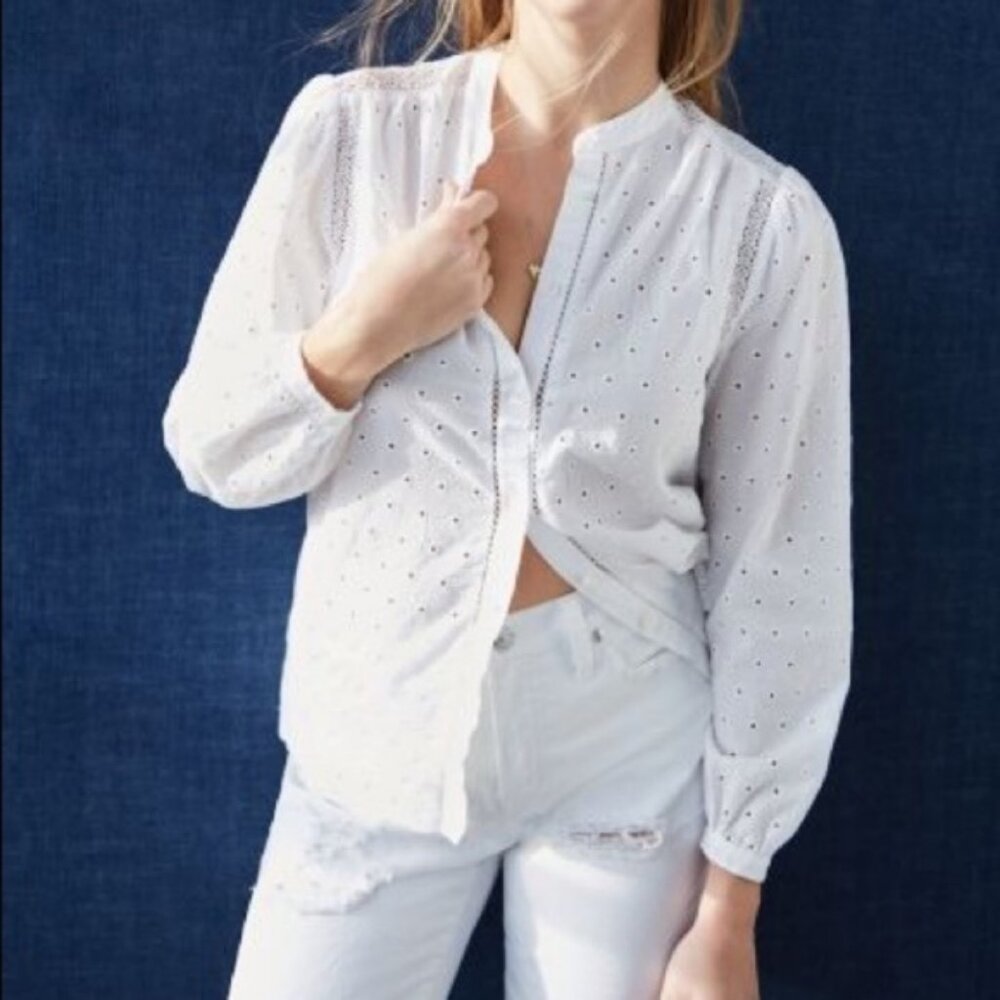 J. Crew White Cotton Eyelet Button-up Shirt Blouse Size 8. Fits sizes S, 6, PM